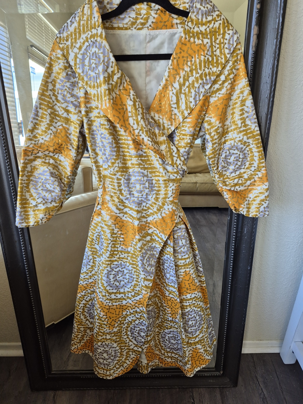 💕Elegance International Yellow/Gold Patterned Wrap Dress w/ Puff Sleeves- XS💕